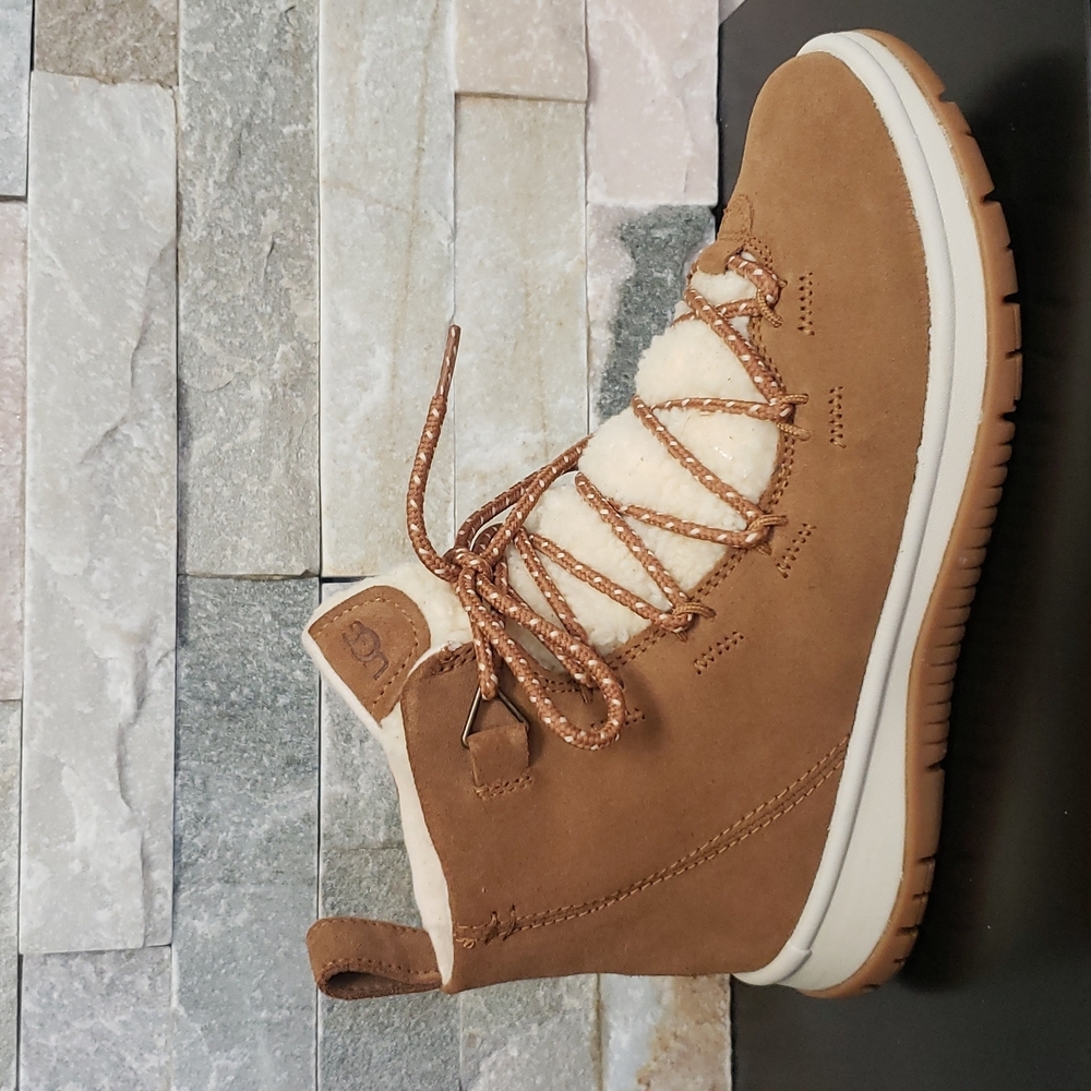UGG Lakesider Heritage Mid Sneaker Boot - Picture 7 of 10